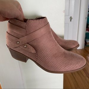 Short ankle boots